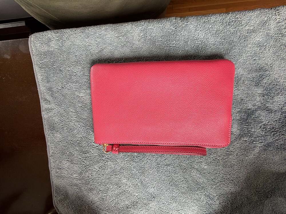 Coach Crossgrain Leather Large Corner Zip Wristlet in Fuchsia Pink - Picture 5 of 7